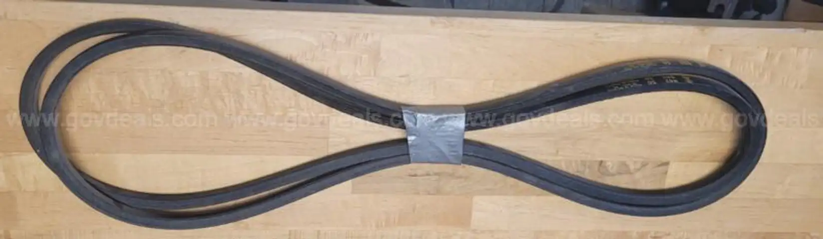 2 NAPA Classical Section Wrapped V-Belts B62 21/32&#x22; X 65&#x22; NOS