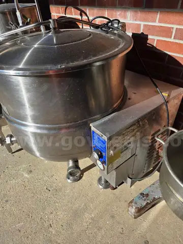 CLEVELAND KGL-40 GAS KETTLE