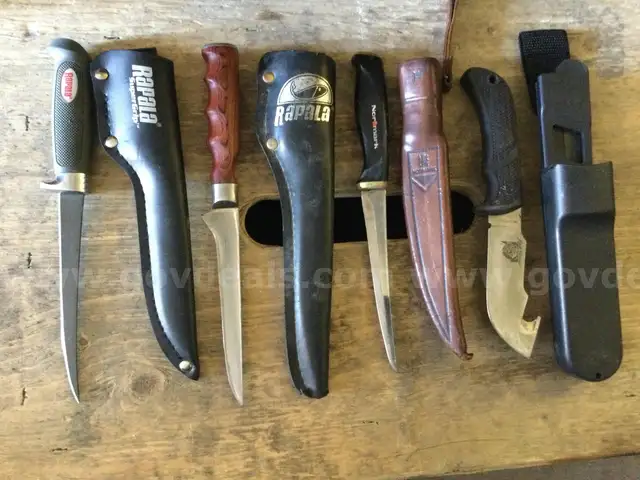 3 Fillet fishing knives and skinning knife