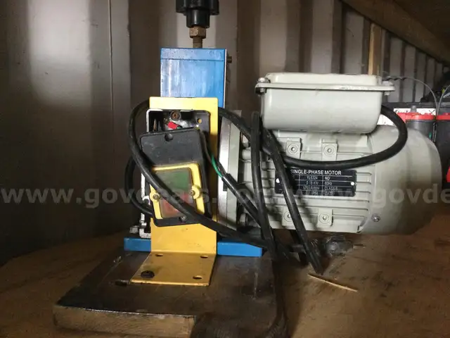 Wire stripper