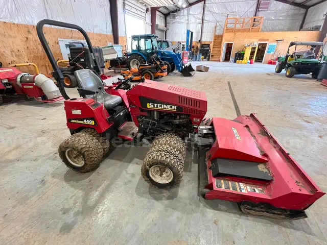 STEINER 440 GAS ENGINE KUBOTA WITH ATTACHEMENTS