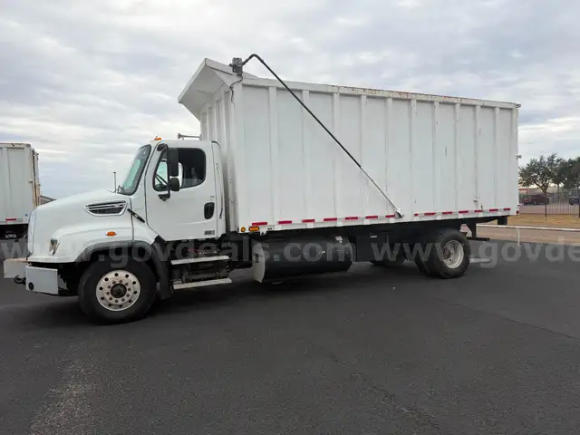 2015 Freightliner 114SD BRUSH DUMP TRUCK