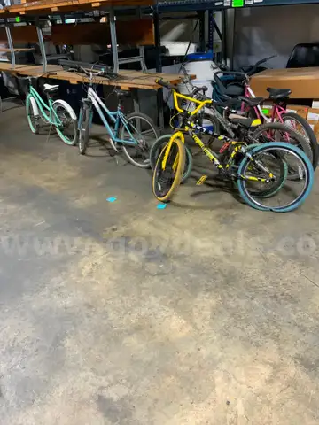 Lot of 6 Huffy Schwinn SE GT Bicycles Pedal Bikes #T13