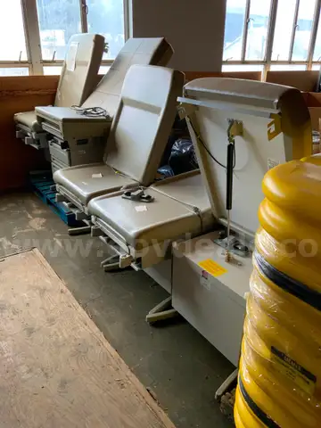 Lot of 5 UMF Midmark 5080 404 Medical Doctor Exam Tables #B3