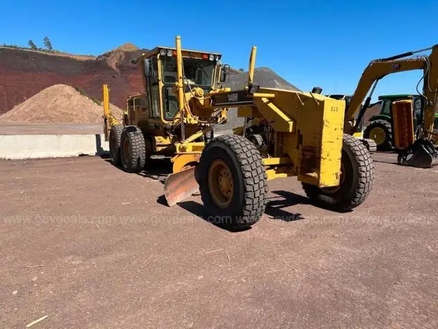 2002 CATERPILLAR 140H MOTOR GRADER
