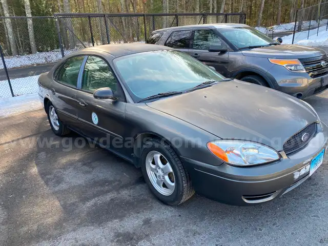 2005 Ford Taurus