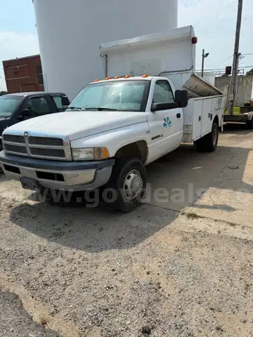 2001 Dodge Ram 3500 with toolbox body and dump bed