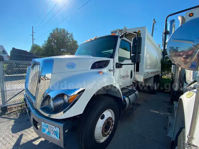 International Sanitation Truck