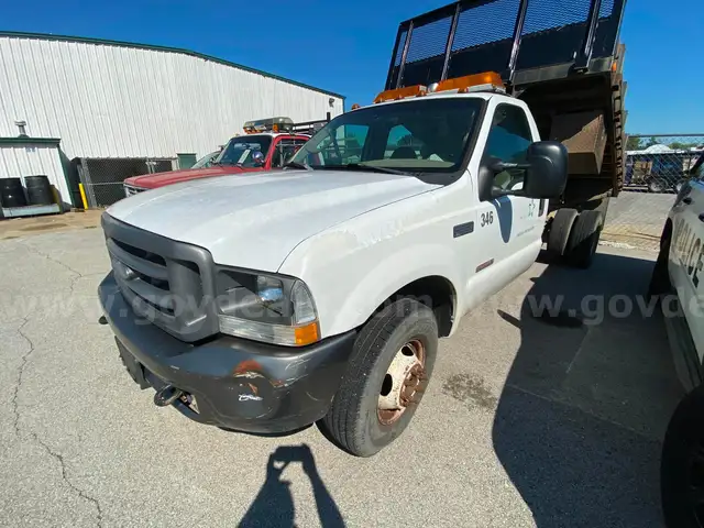 Flatbed Ford F-350 Super Duty