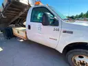 Flatbed Ford F-350 Super Duty