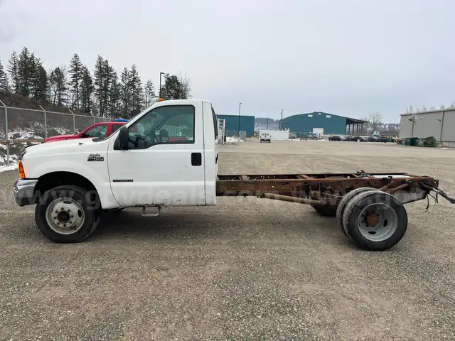 2000 Ford F-450 SD  4WD Truck - 7.3L V8 OHV 16V TURBO DIESEL ENGINE