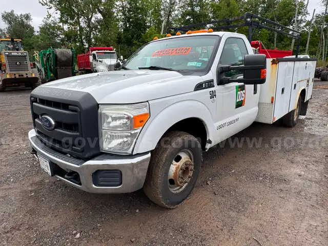 2016 Ford F-350 XL Super Duty Utility Truck