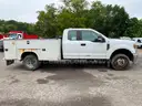 2018 Ford F-350 XL Super Duty Crew Cab 4x4 Utility Truck