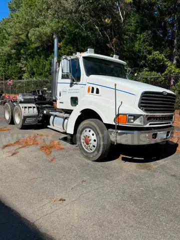 2004 Sterling LN9522 Road Tractor