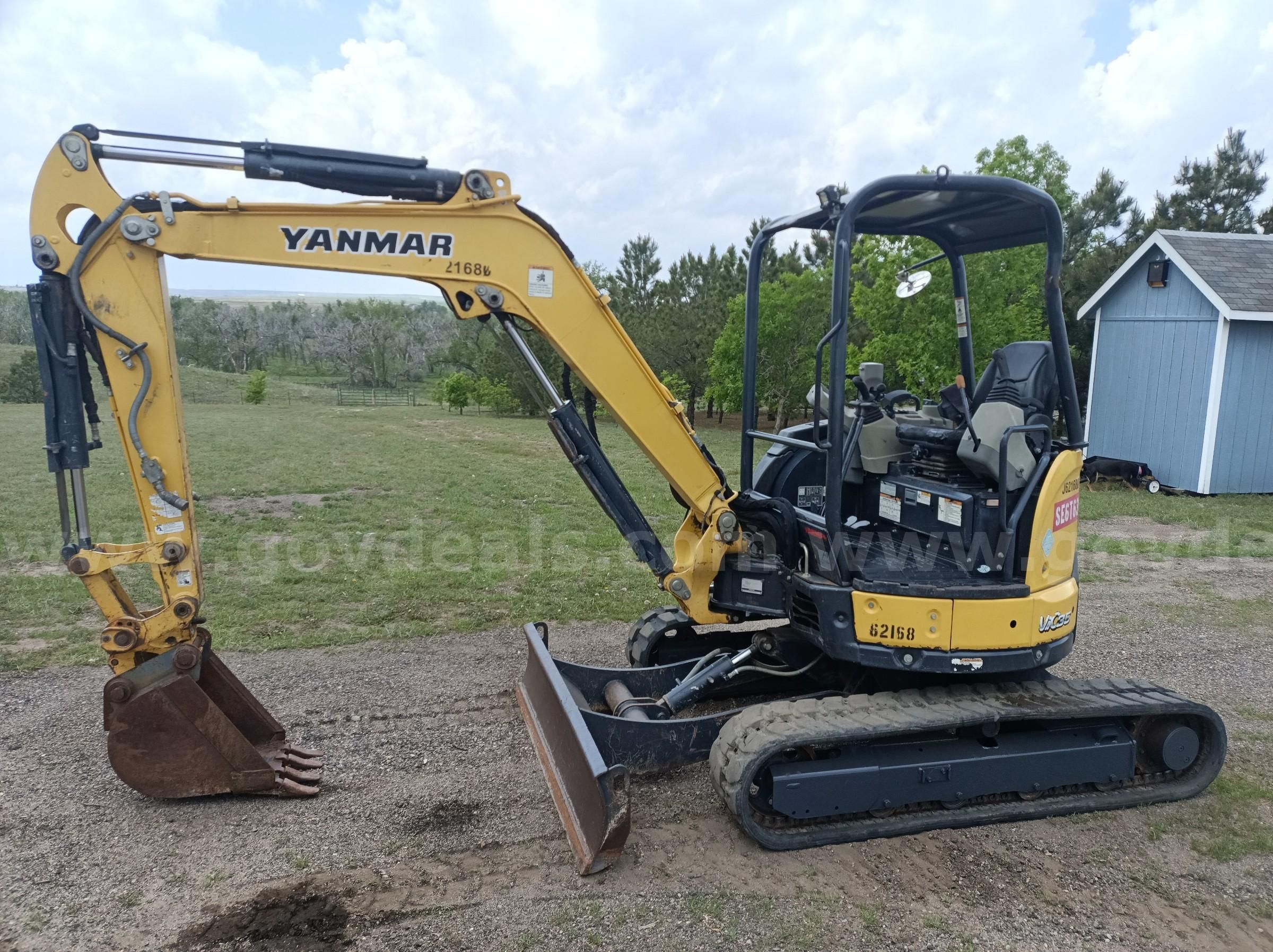 Photo of a 2016 Yanmar Vio35-6a 
