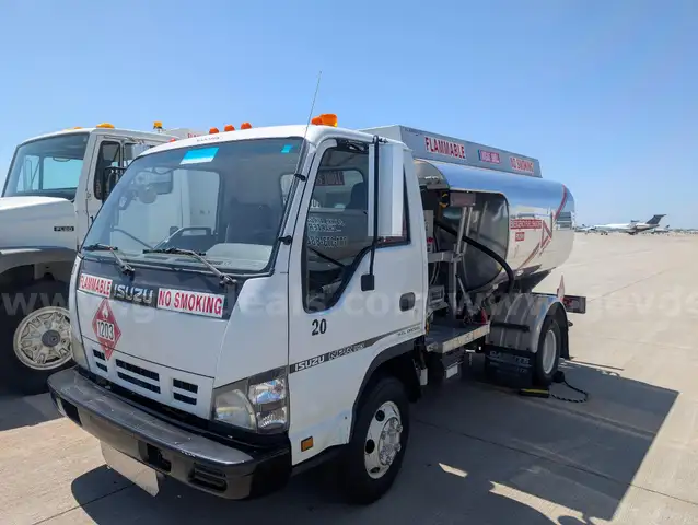 750 gallon Isuzu fuel truck