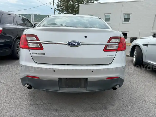 2015 Ford Taurus