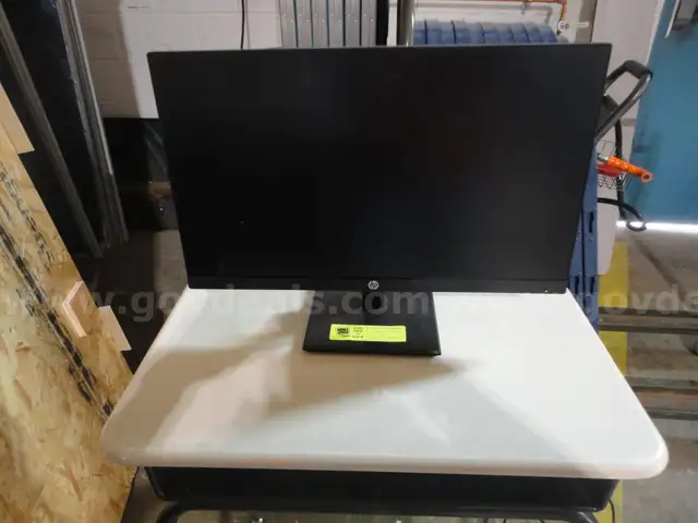 1 LOT (40) HP Computer Monitors
