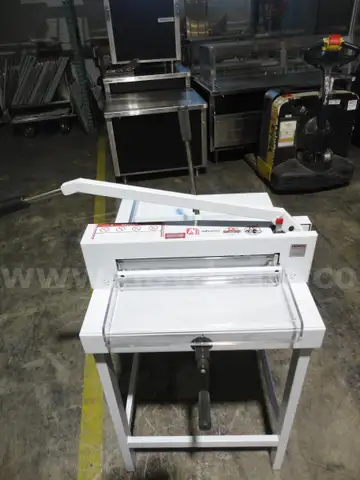 Triumph Manual Table-Top Paper Cutter
