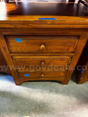 3 Drawer End Table