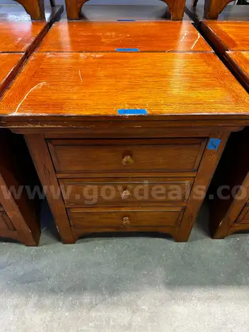 3 Drawer End Table