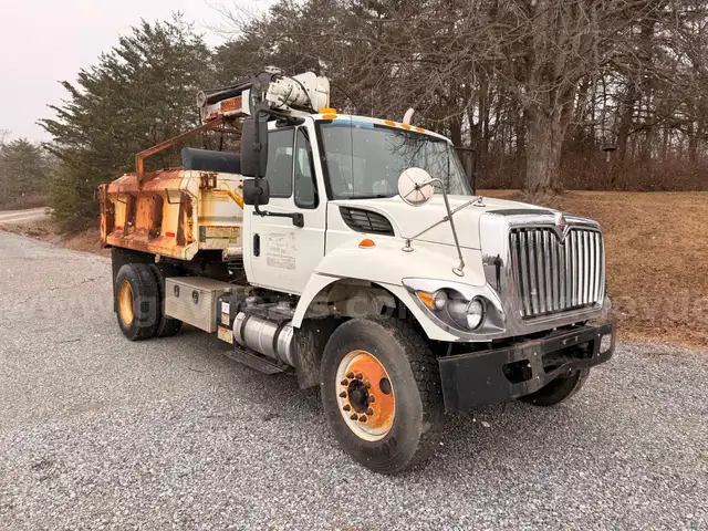 2013 International Dump Truck w/Grapple