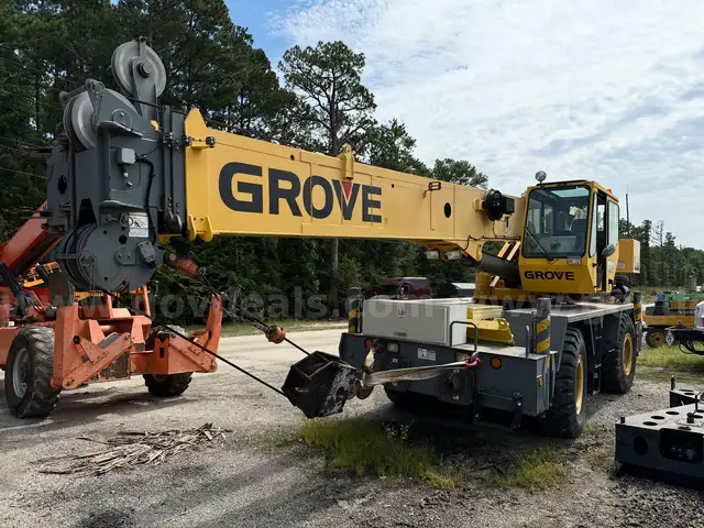Grove RT530E Rough Terrain Crane