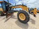 2018 John Deere 670G