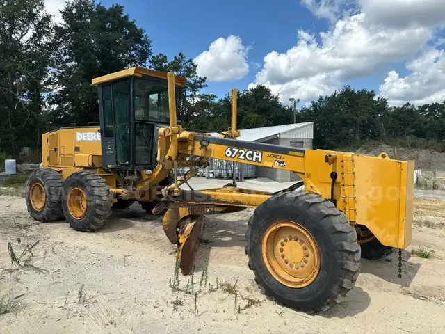 2004 John Deere 672CH Series II 6wd grader