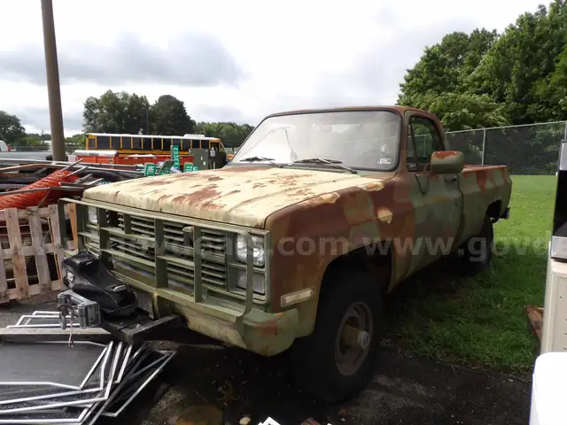 1986 Chevrolet D30 4X4