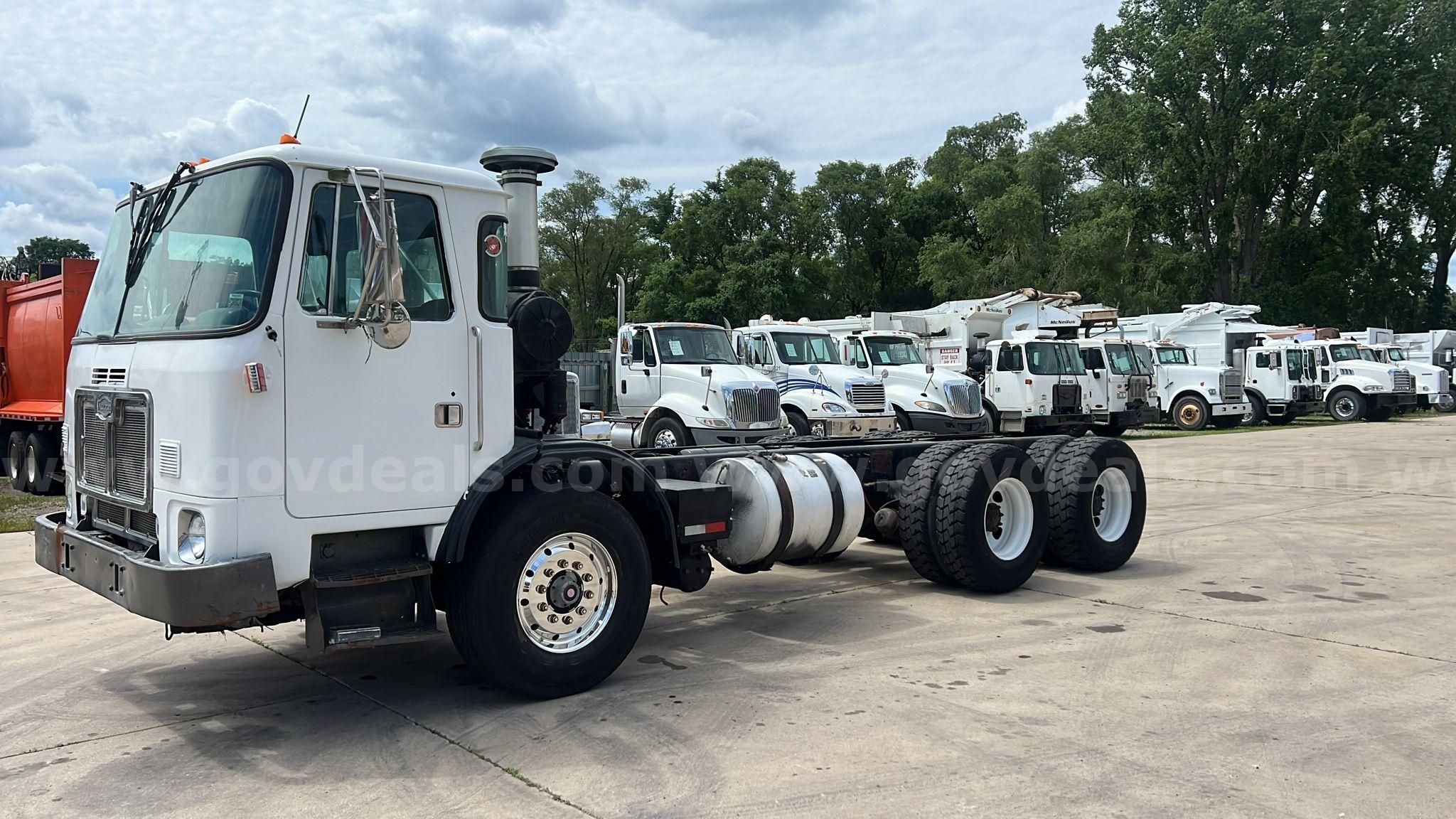Photo of a 2010 Autocar ACX