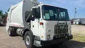 2023 Autocar ACX42  McNeilus 20 Cu Yard Rear Load Garbage Truck (NEW/UNUSED)