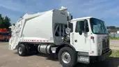 2023 Autocar ACX42  McNeilus 20 Cu Yard Rear Load Garbage Truck (NEW/UNUSED)