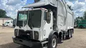 2014 Mack MRU613 McNeilus 30 Cu Yd Front Load Garbage Truck