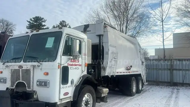 Photo of a 2012 Peterbilt 320