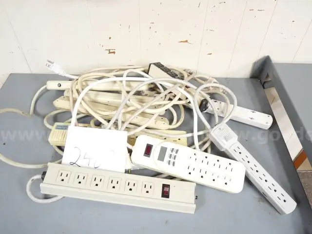 10 surge suppressor/power strips