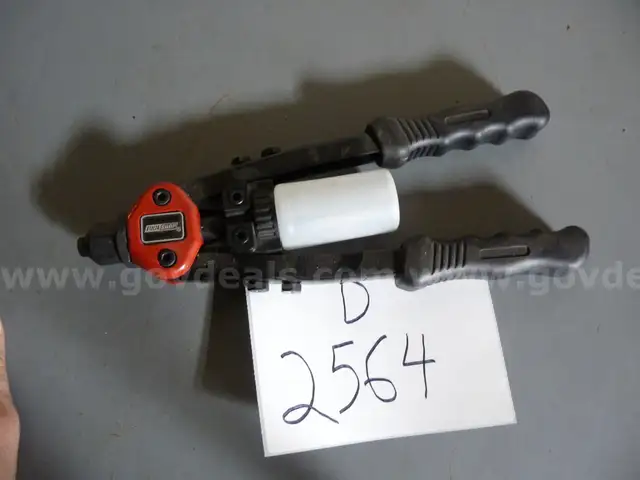 tool shop rivet gun