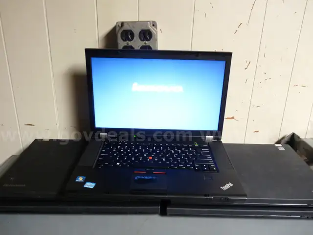 5 working laptops loaded w/ win 10