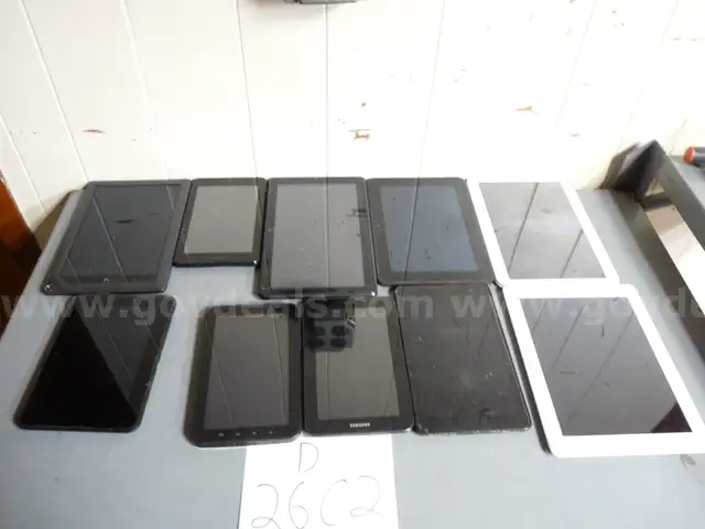 10 tablets / book readers untested