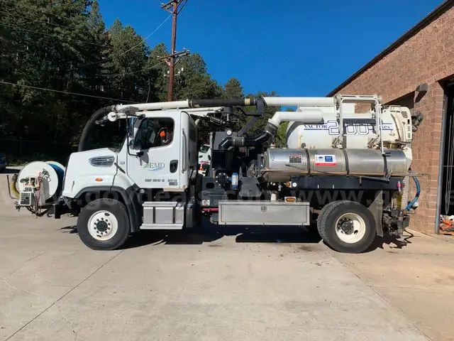 2013 Vactor 2103 PD Combo Sewer Cleaner &#x2013; Freightliner 108SD 4x4, Cummins ISL9, Fully Loaded!