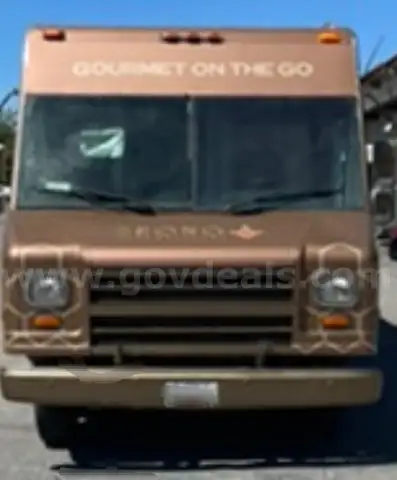 2004 Workhorse P42 Specialized Food Truck