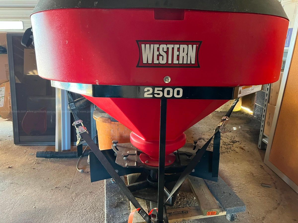 Western 2500 salt spreader | GovDeals