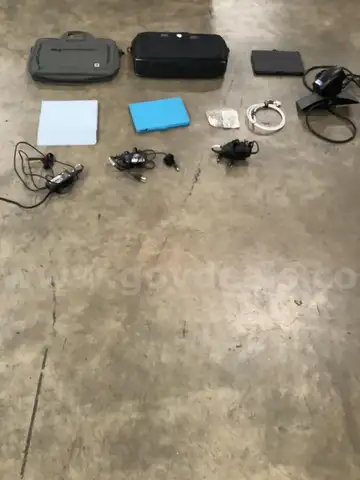 Lot of misc box items-3 &#x22;HP&#x22; adapters, cpu Micro Saver device, Polycam camera, 16 1/2 inch &#x22;V&#x22; bag, 17 inch HP bag &#x22;DH&#x22;