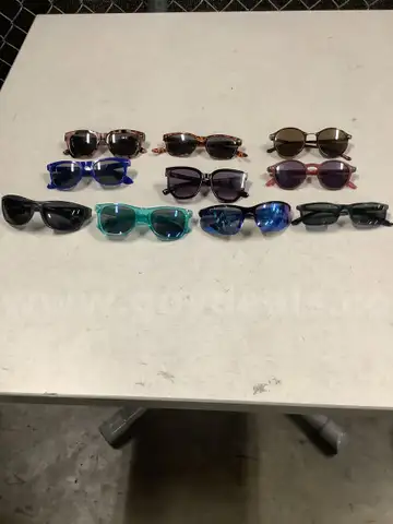 Miscellaneous sunglasses (10)  &#x22;DH&#x22;