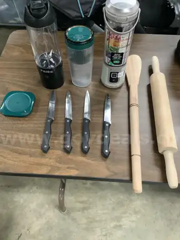 Lot of misc box items-Morphy blender, 4 kitchen knives, 19 1/2 inch wooden spoon, 18 inch food dough roller,  &#x22;DH&#x22;