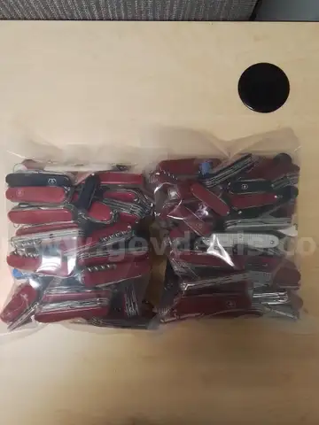 1 Lot of Victorinox Multi-Tools/Knives