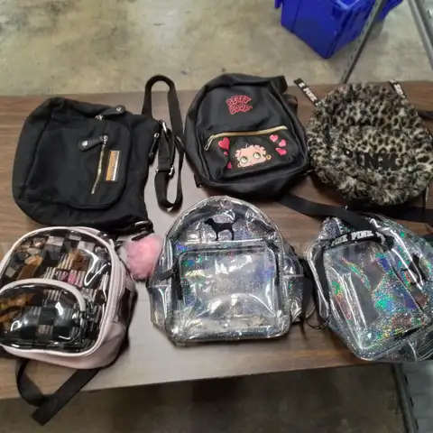Lot of Handbags, Clear Bags, Purses for Woman (6) &#x22;JM&#x22;