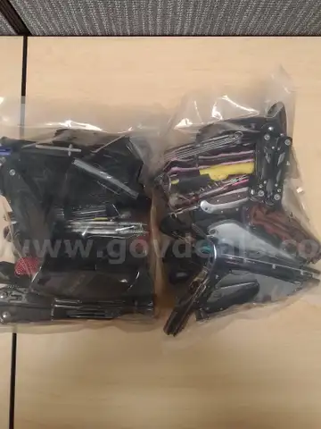 1 Lot of Assorted Multi-Tools/Knives