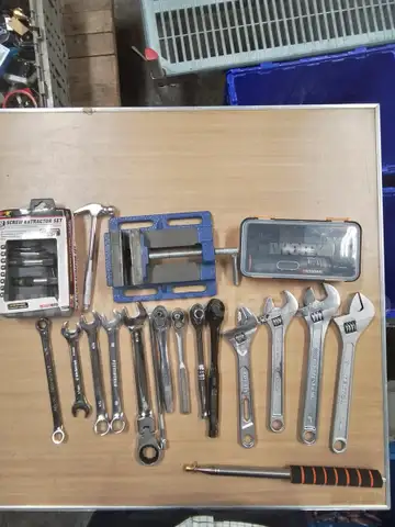 1 Lot of Miscellaneous Tools