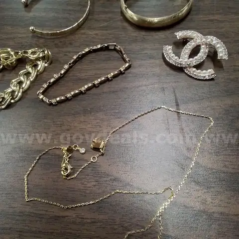 Lot of Jewelry- Gold Necklaces, Bracelets, Earring "JM"